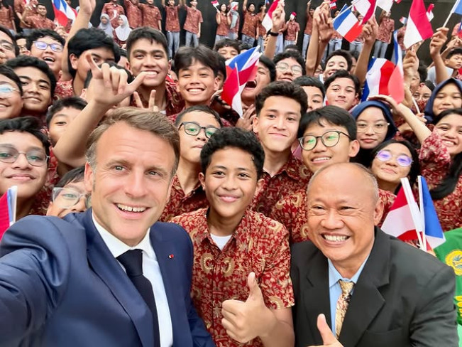 Presiden Prancis Emmanuel Macron saat di Indonesia. (Instagram @emmanuelmacron)